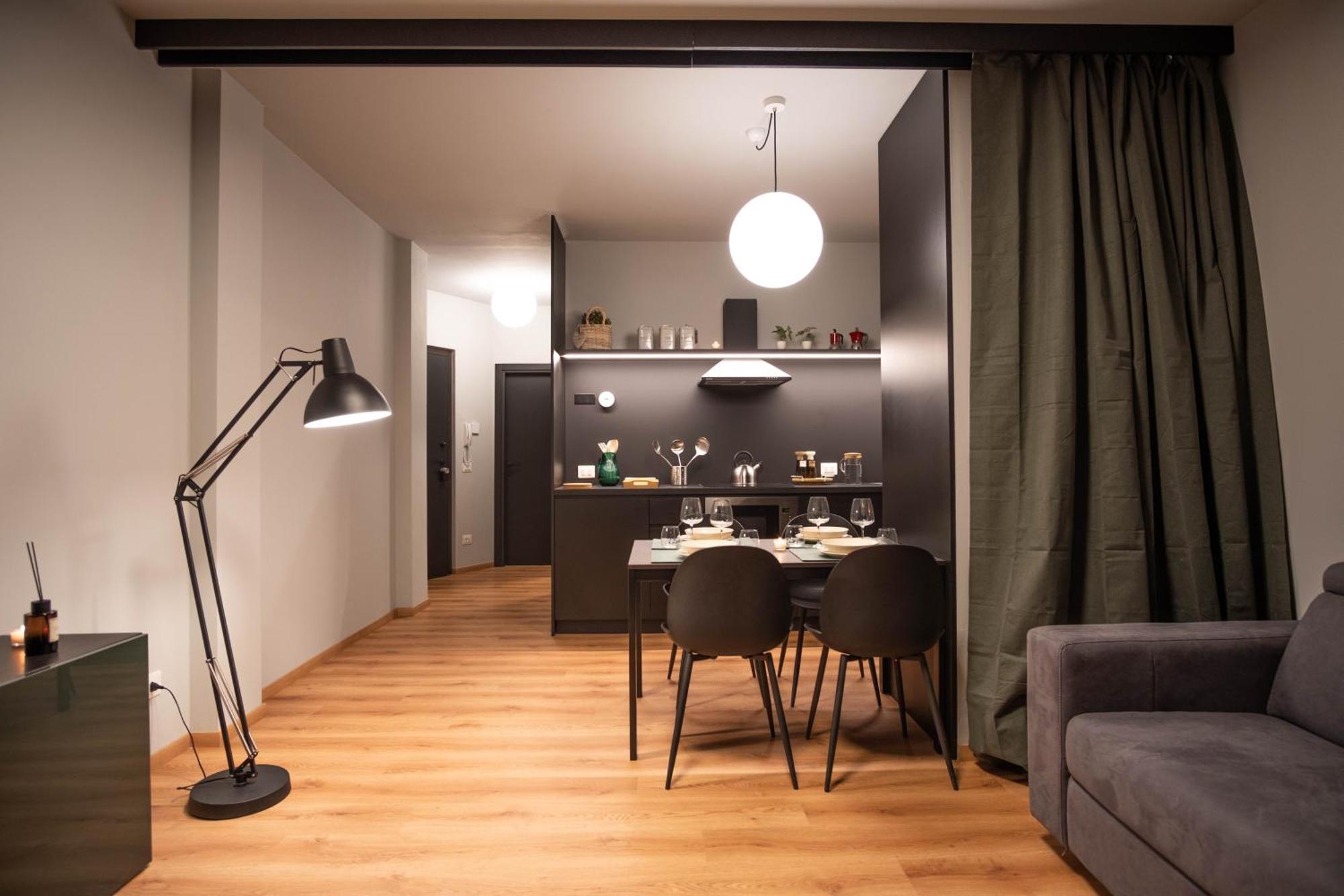 House 74 * Verona